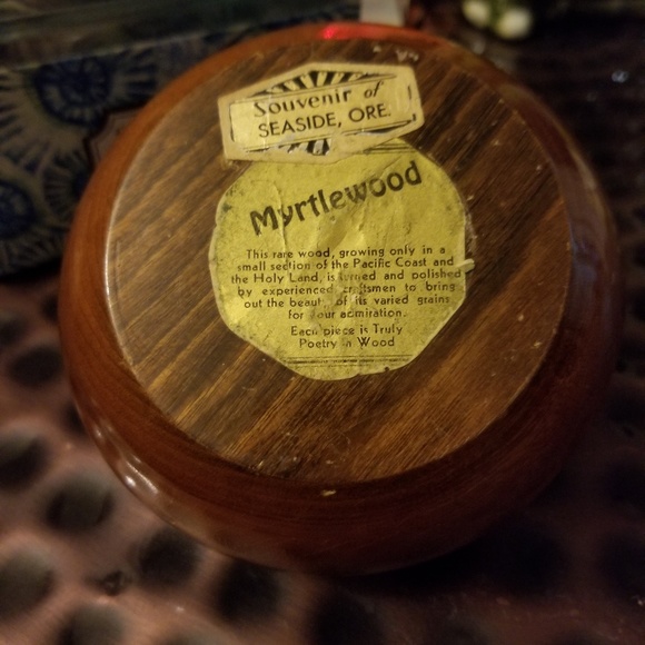 Nwt awesome canister made from myrtle wood - Picture 4 of 6